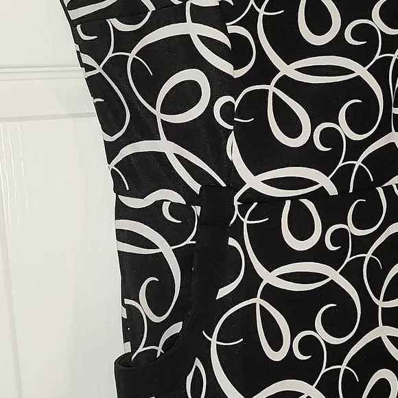 🎉HPx2🎉 London Times Black+White Sleeveless Dress - Picture 5 of 5